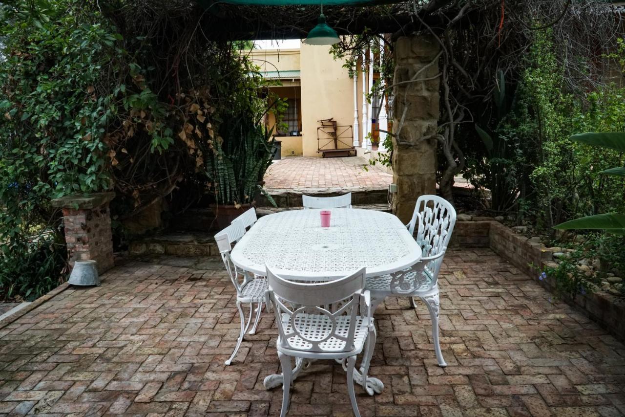 Outentique Accommodation Oudtshoorn Dış mekan fotoğraf