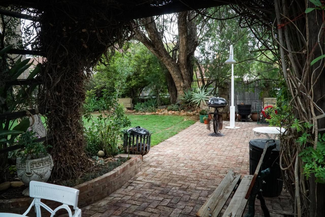 Outentique Accommodation Oudtshoorn Dış mekan fotoğraf