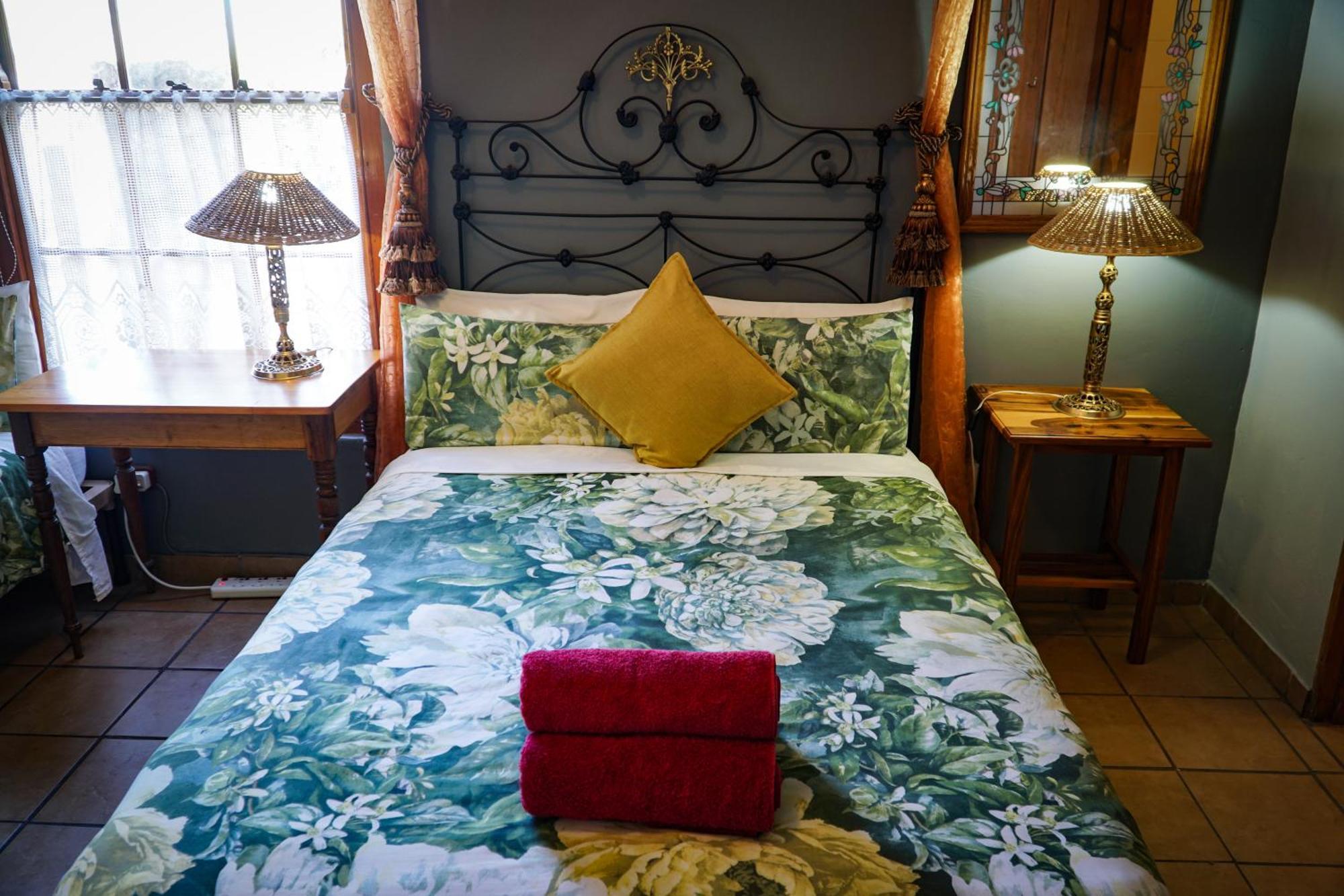 Outentique Accommodation Oudtshoorn Dış mekan fotoğraf
